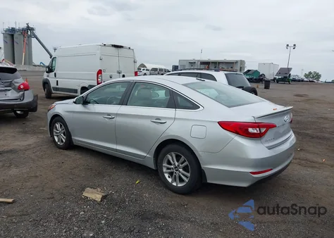 2015 Hyundai Sonata Se z USA, uszkodzony, nr VIN 5NPE24AF3FH095501